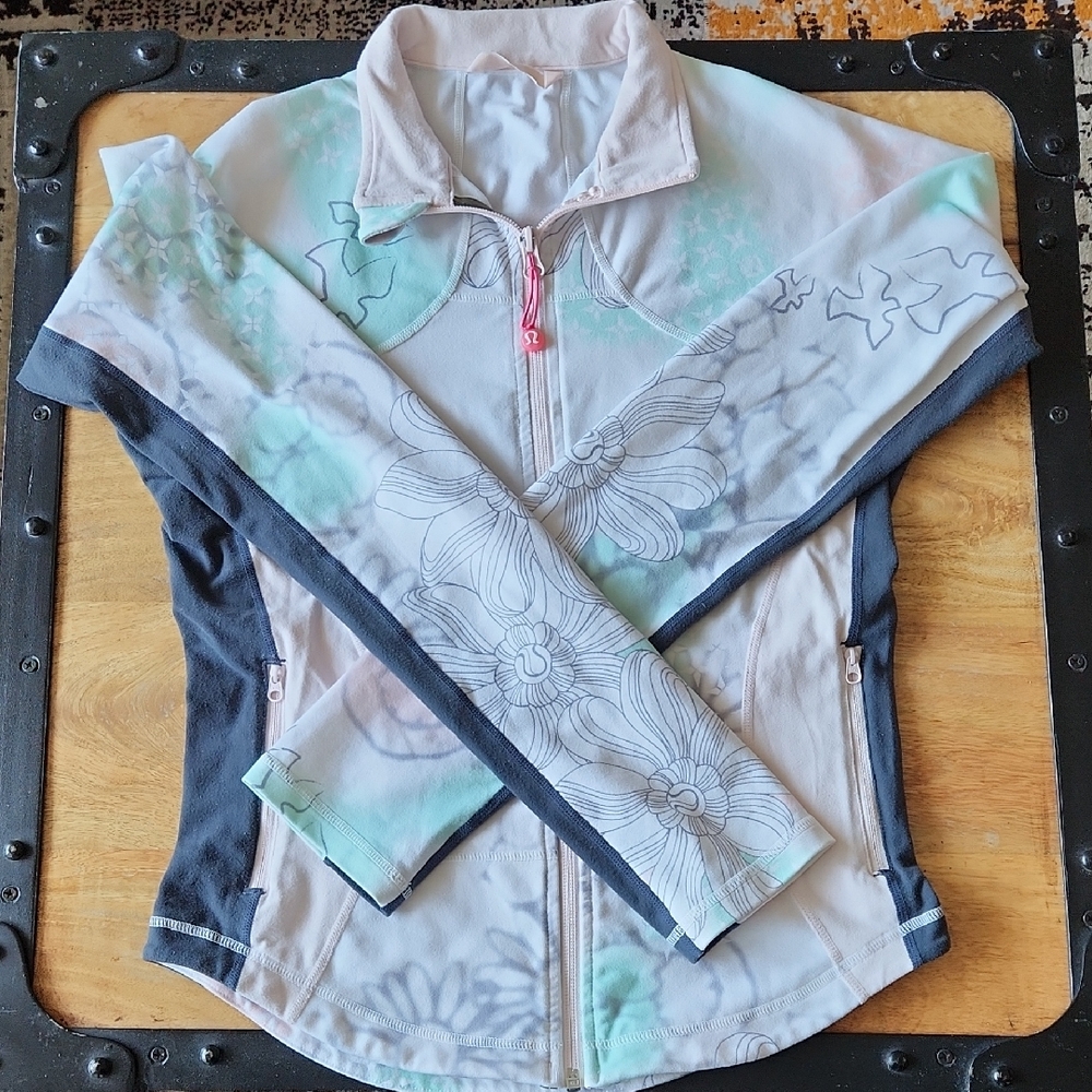LULULEMON Zip Up